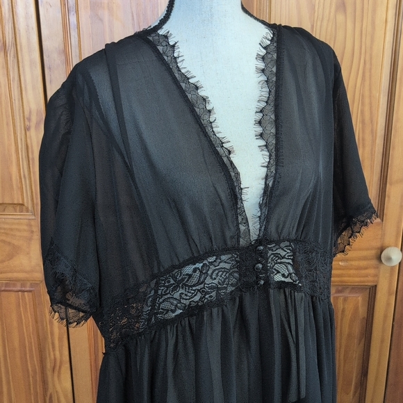 Torrid Lace Trim Kimono Robe Duster Lingerie Cover Up Black Dress 3        C483 - Picture 2 of 8